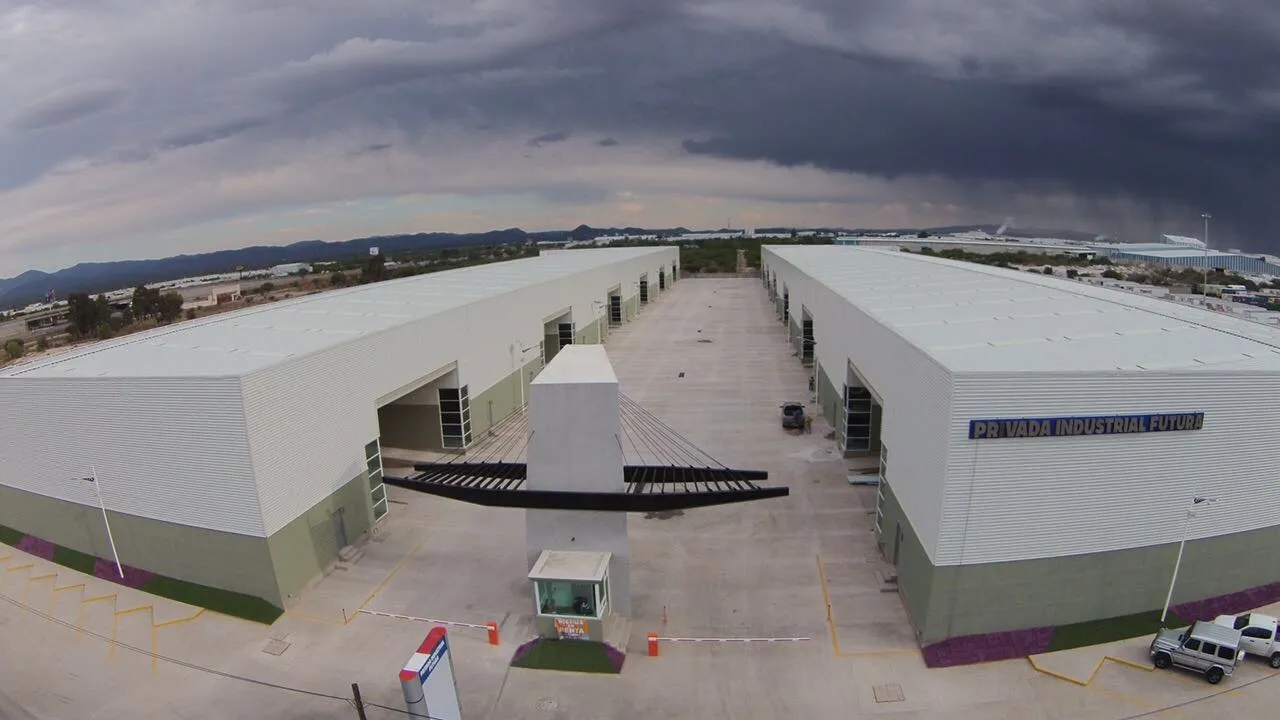 Privada Industrial Futura, vista exterior de las naves